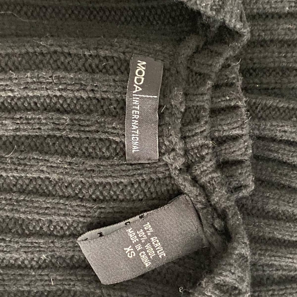 A black wool body con dress - Picture 3 of 3